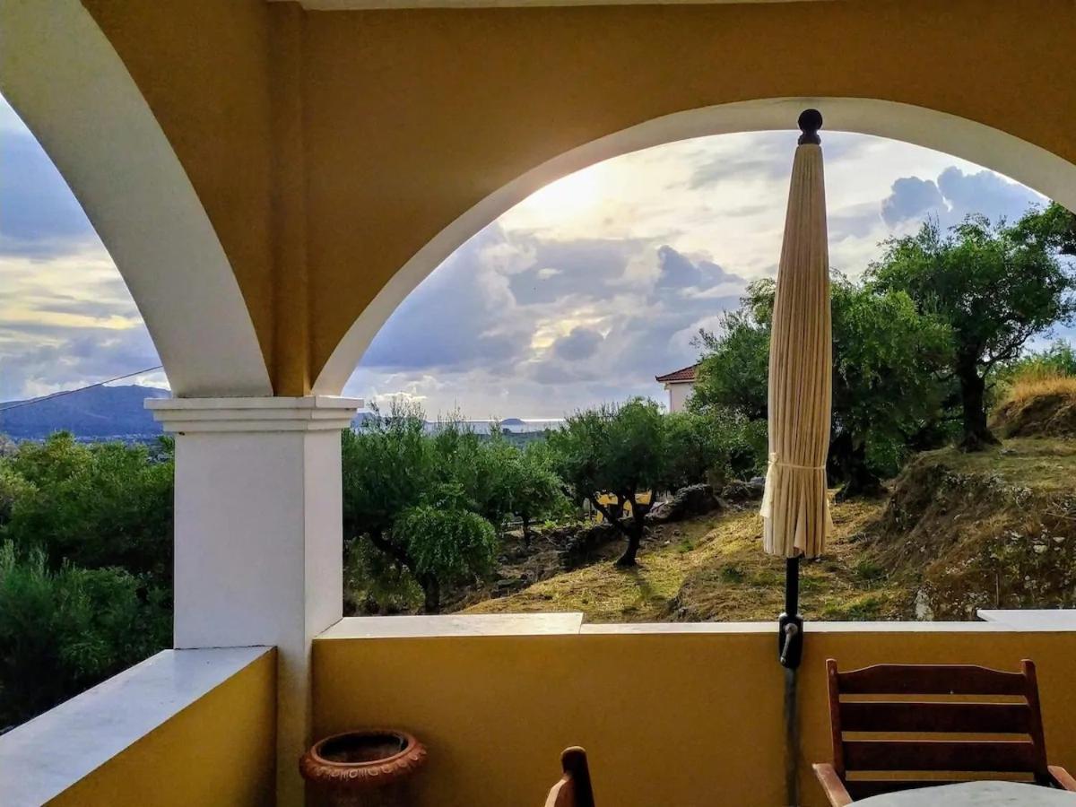 Vila Kalielaia Mouzákion المظهر الخارجي الصورة